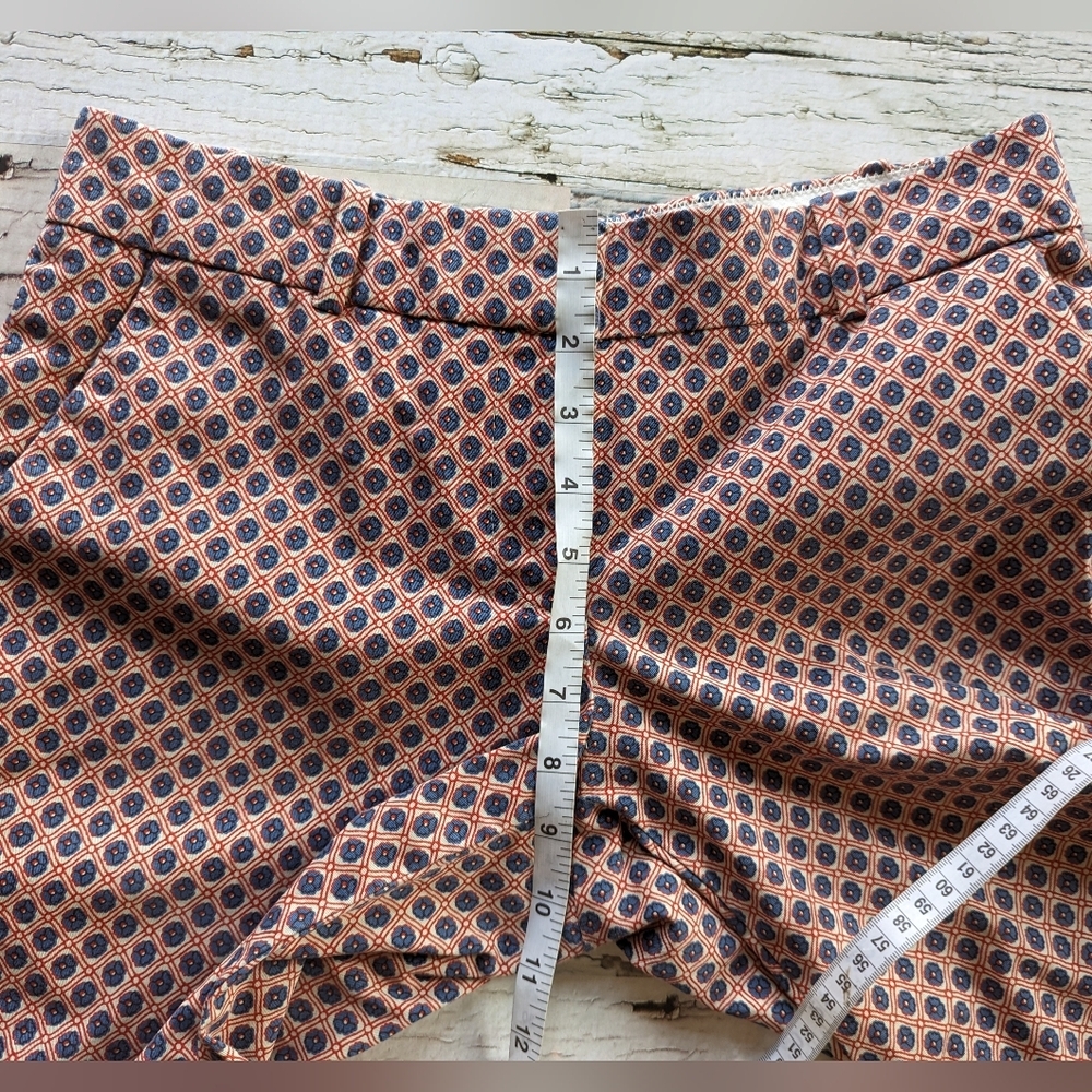 J. Crew Cafe Capri's Size 6 - Red, Cream and Blue Floral Print - Picture 6 of 12